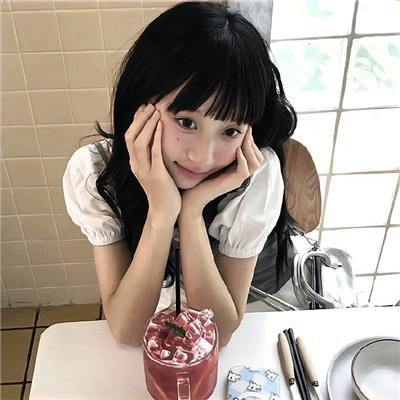 鲜花盛开的村庄